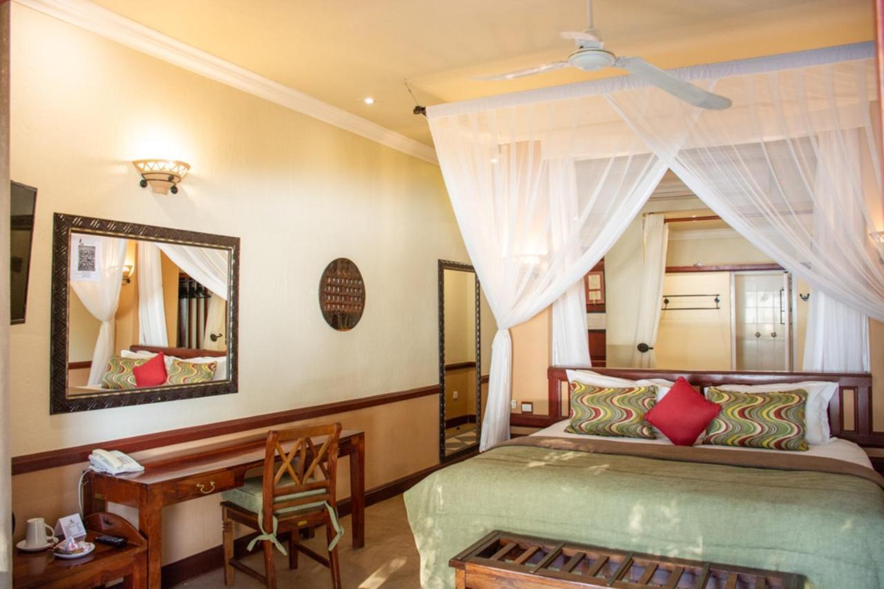 Chobe Safari Lodges Kasane Zewnętrze zdjęcie